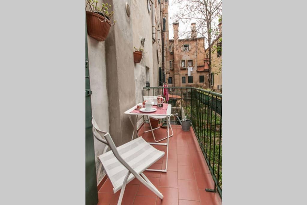 Ca' Cordoni - Charming Place In The Heart Of Venesia Bagian luar foto
